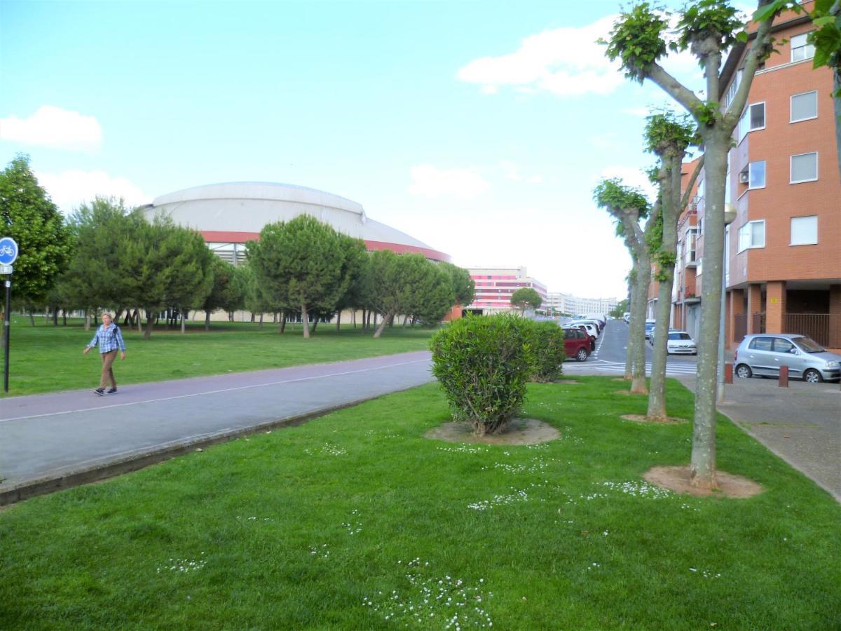 Logrocity Puerta Del Ebro Parking Privado Gratis Logroño Eksteriør billede